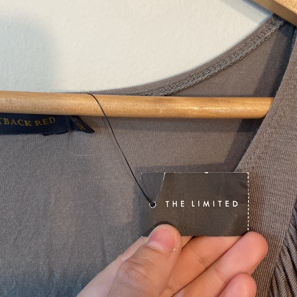 NWT Outback Red, Beige/Nude Short Sleeve Waterfall Sleeve Top - Picture 7 of 12